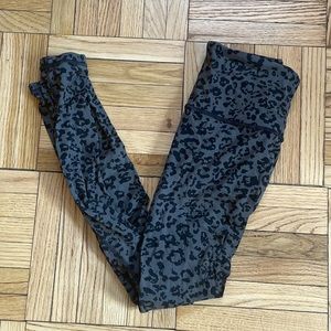 Athleta animal print legging
